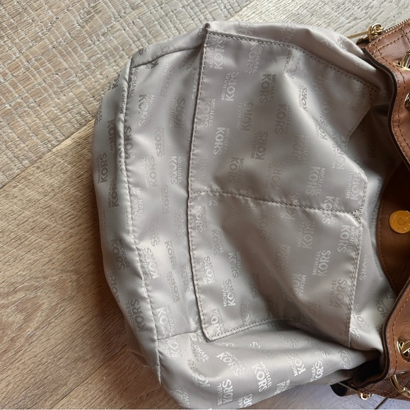 Michael Kors Moxley bag - Picture 6 of 11